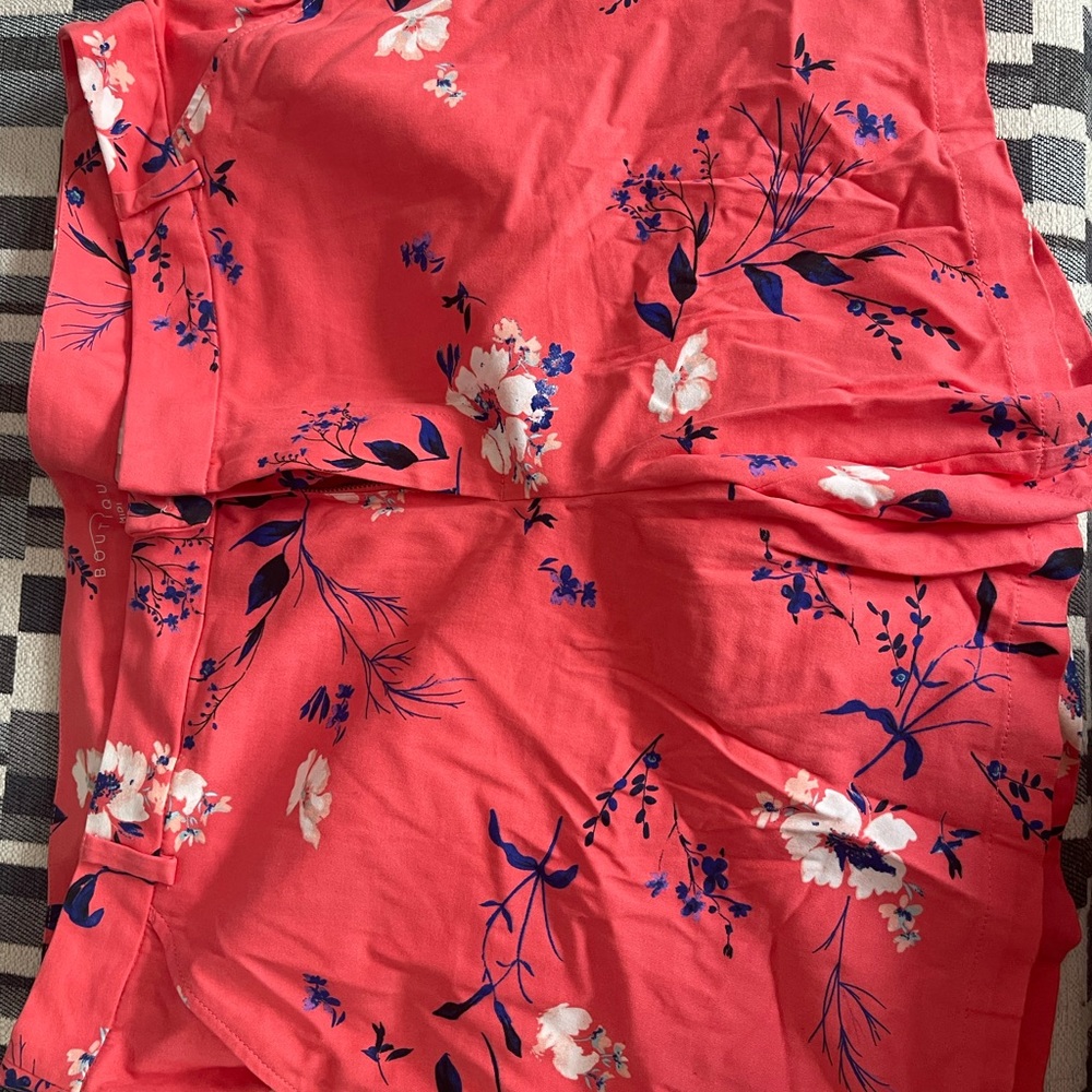 Floral Women's Shorts in Coral
